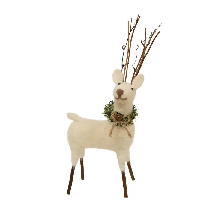felt-deer-christmas-decorations.webp