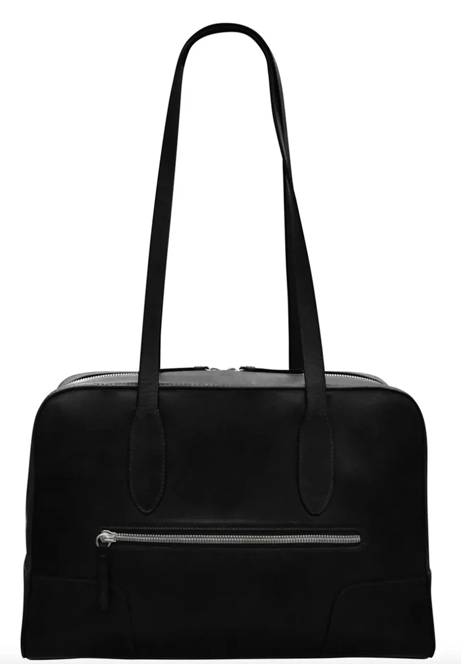 black-corner-detail-tote-strap-back-side-color-leather-handbags-museum-outlets.jpg