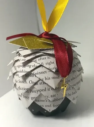 harry-potter-recycled-book-pages-ornaments-museum-outlets.webp