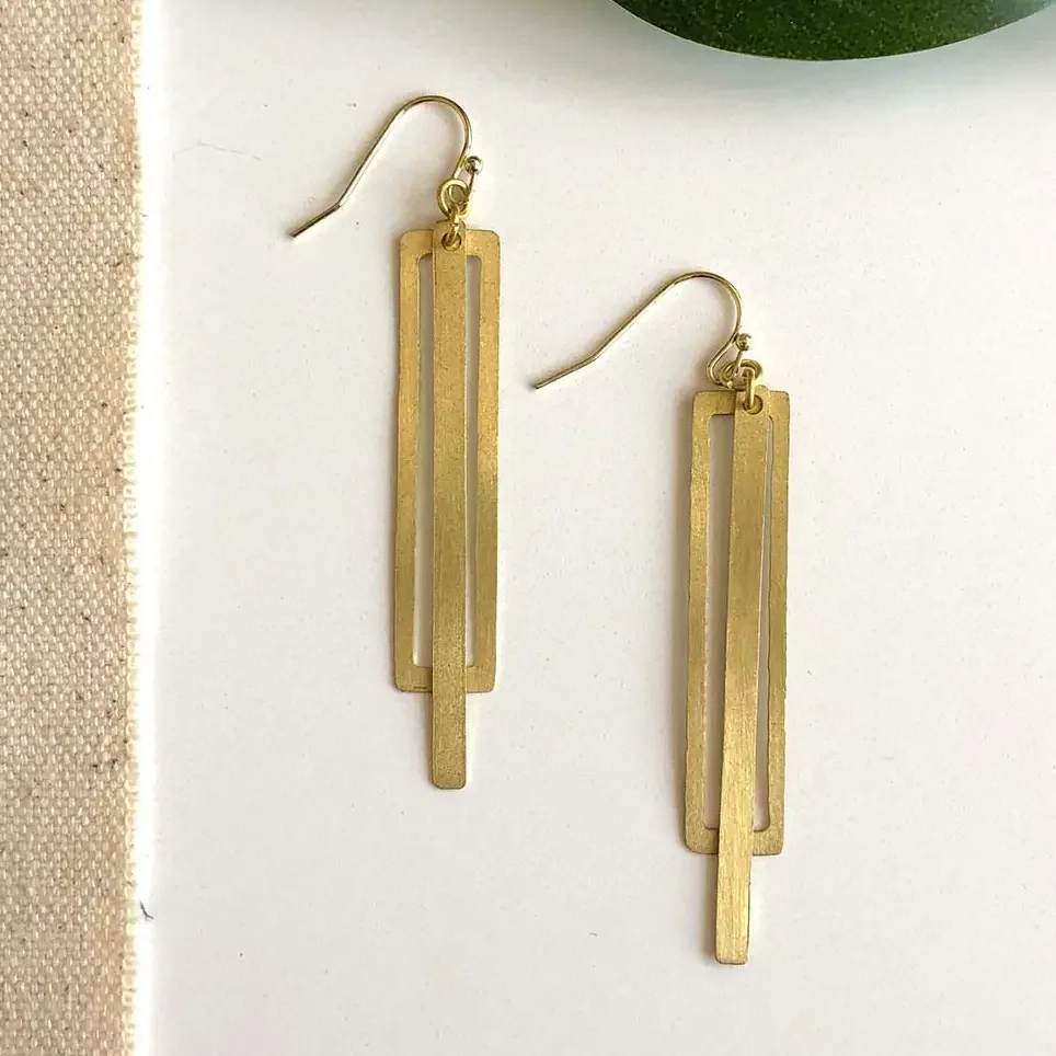 pierced-rectangle-handcrafted-gold-earrings-kantha-jewelry-museum-outlets.webp
