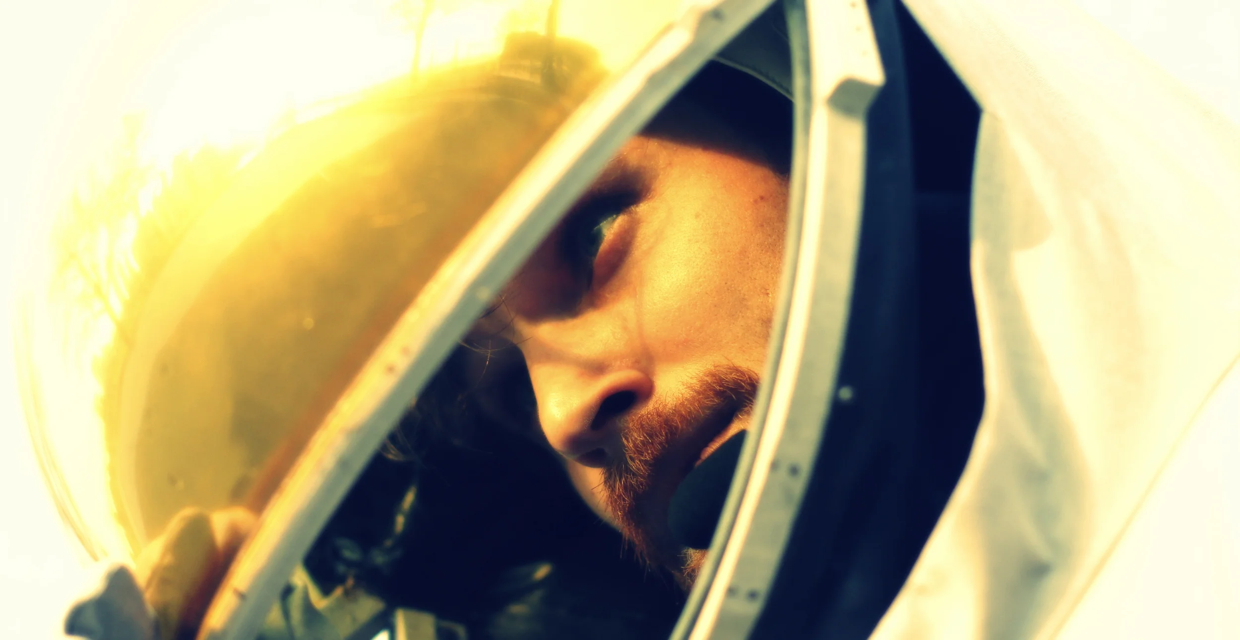 Space Suit Helmet Assembly with Reflective Visor