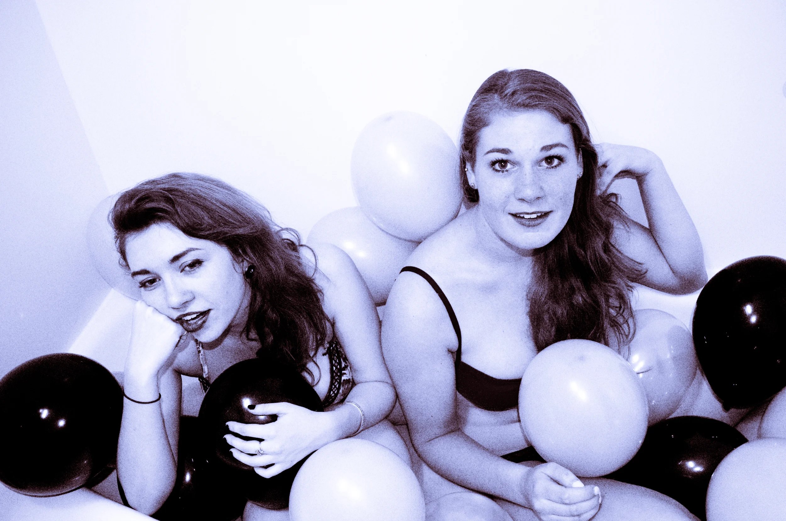 HOUSE OF BALLOONS