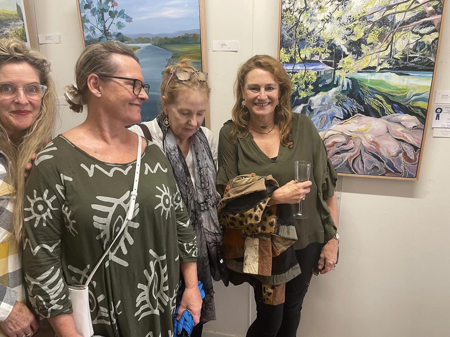 Fun night last night at the Opening of the Mantova Art Prize, held in conjunction with the upcoming @bellingen_show 

I was overjoyed  to win a prize in the Landscape Section held for the first time this year @bellingengallery hanging amongst some ex