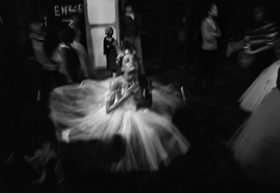   Enter La Sylphide&nbsp;2004  