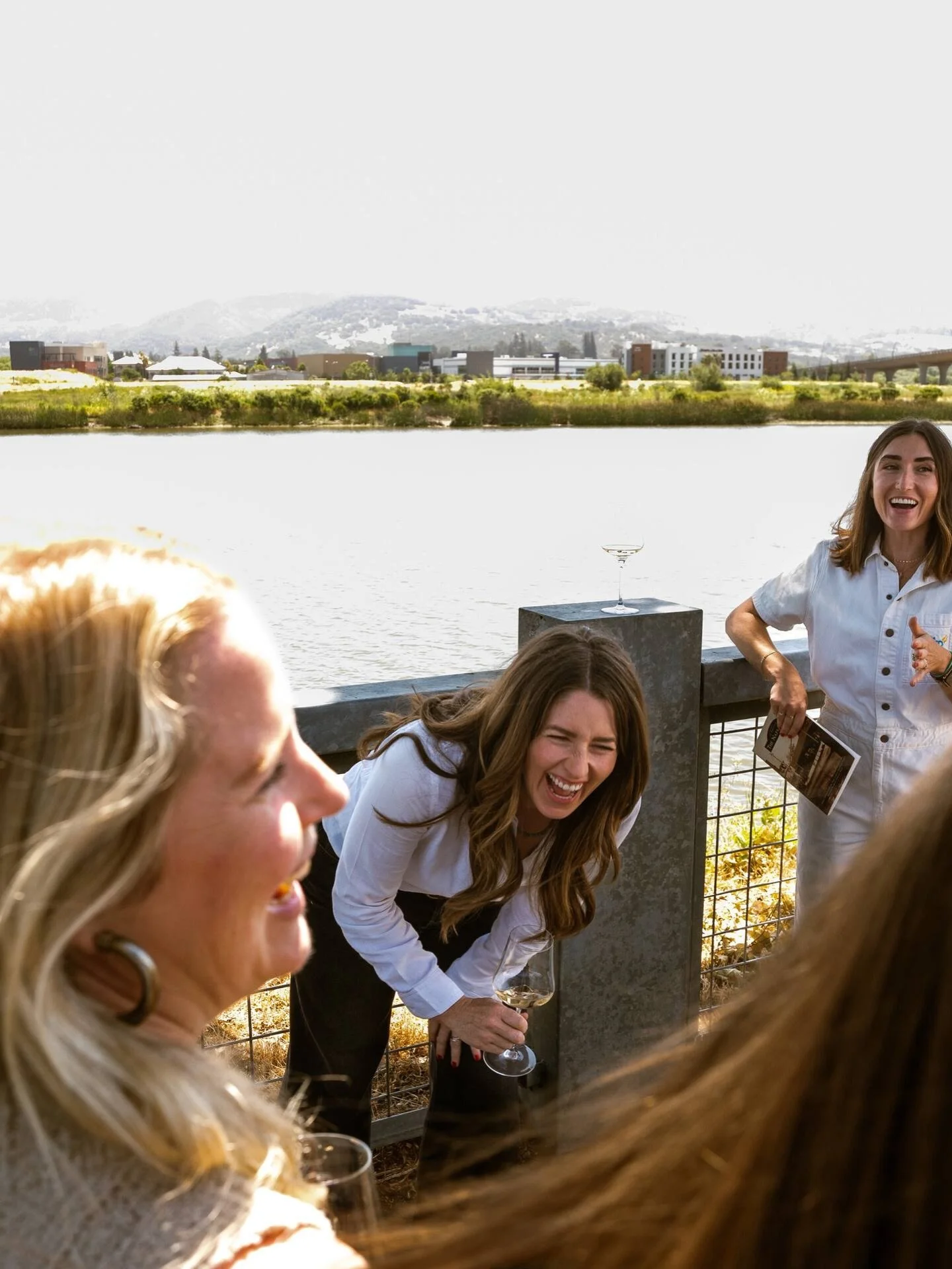 Making wine fun again, one pour at a time&hellip;

Swing by this weekend for a tasting or a glass, rainy days on the river are extra special ☔️ 

#theriverclubnapa #donapa #winetasting #belongwineco #paperplaneswine