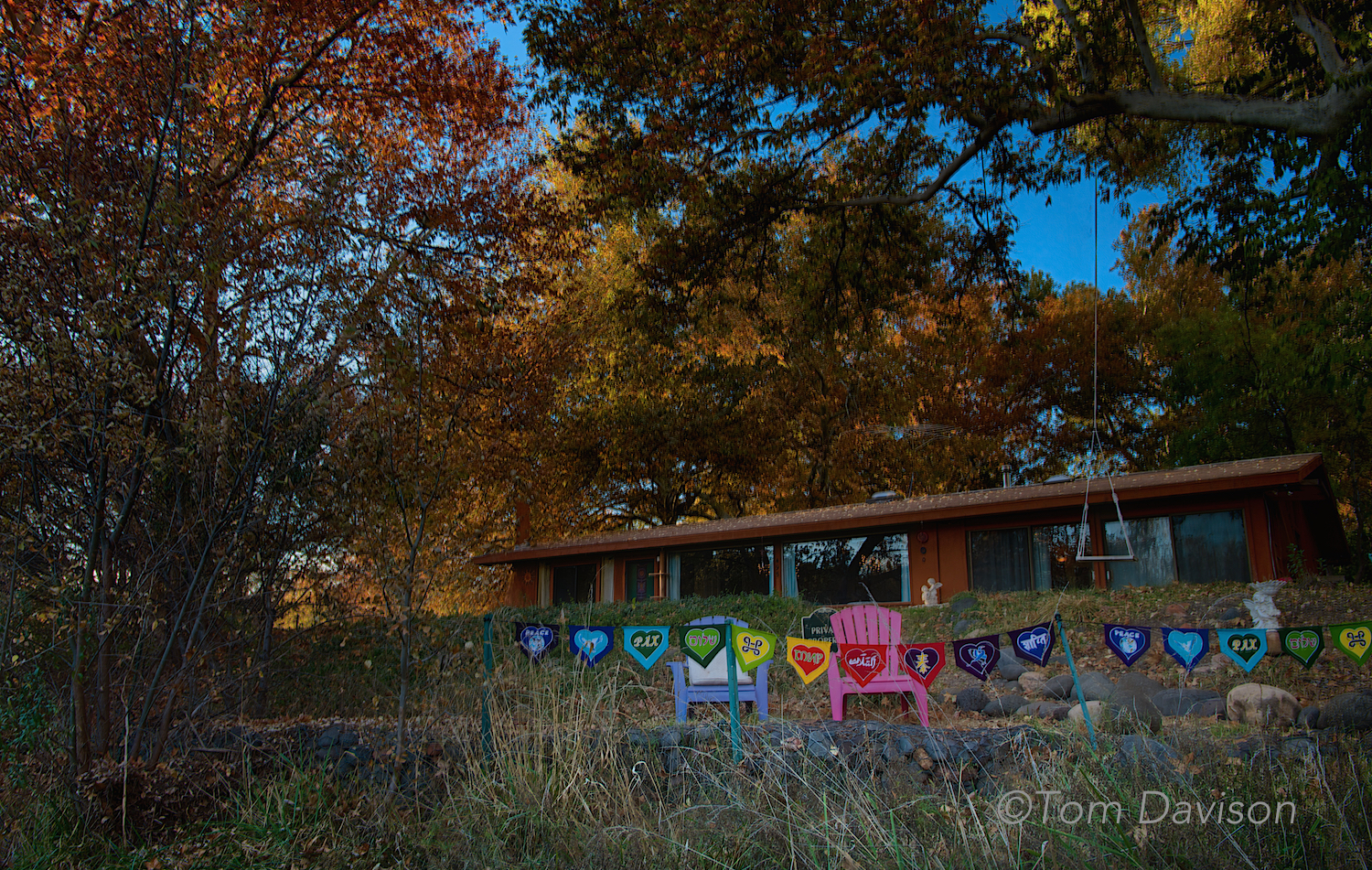 This house is right behind the bank where everyone wants to stand for the iconic Golden Hour shot of Cathedral Rock.