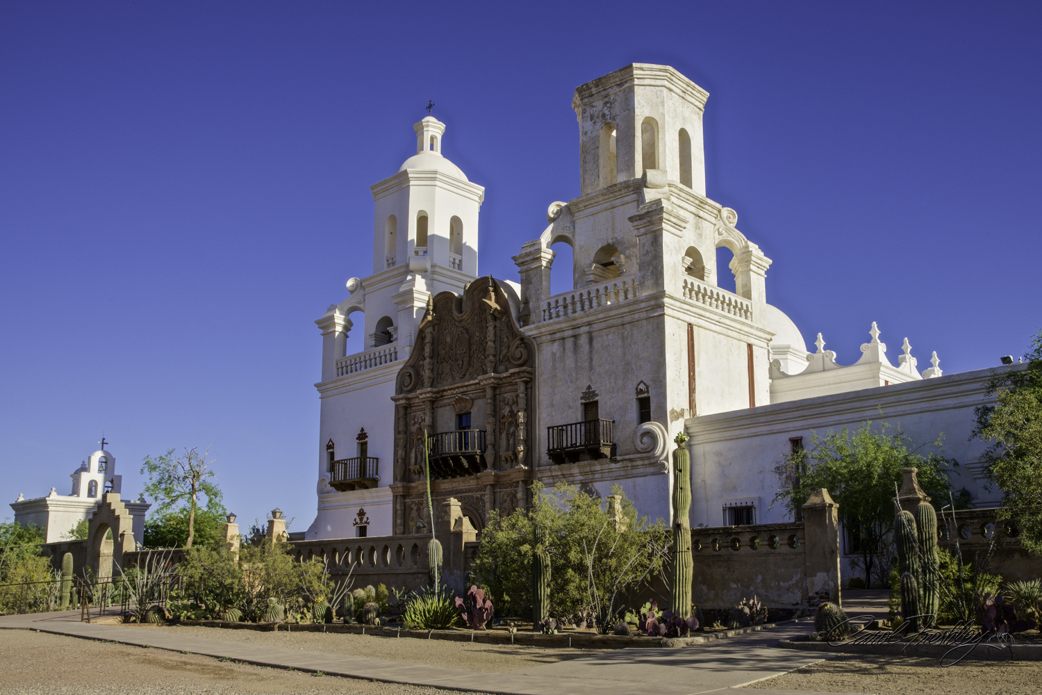 San Xavier del Bac 2-2.jpg
