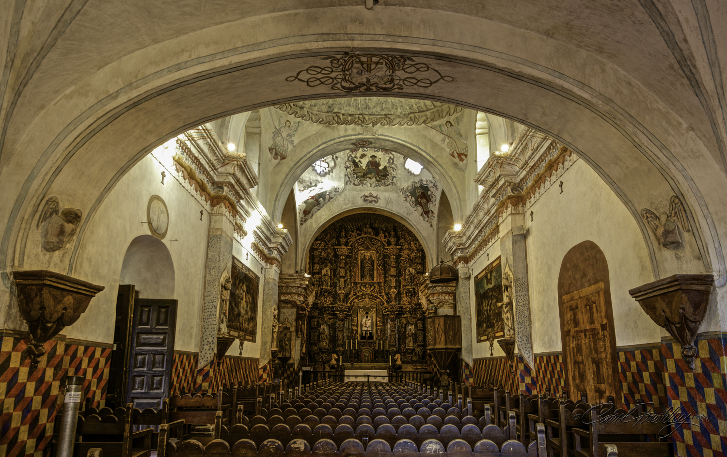 San Xavier del Bac 24-13.jpg
