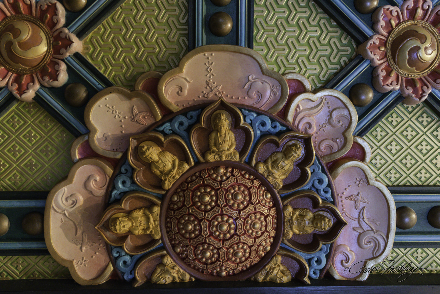 Detail along the wall. 