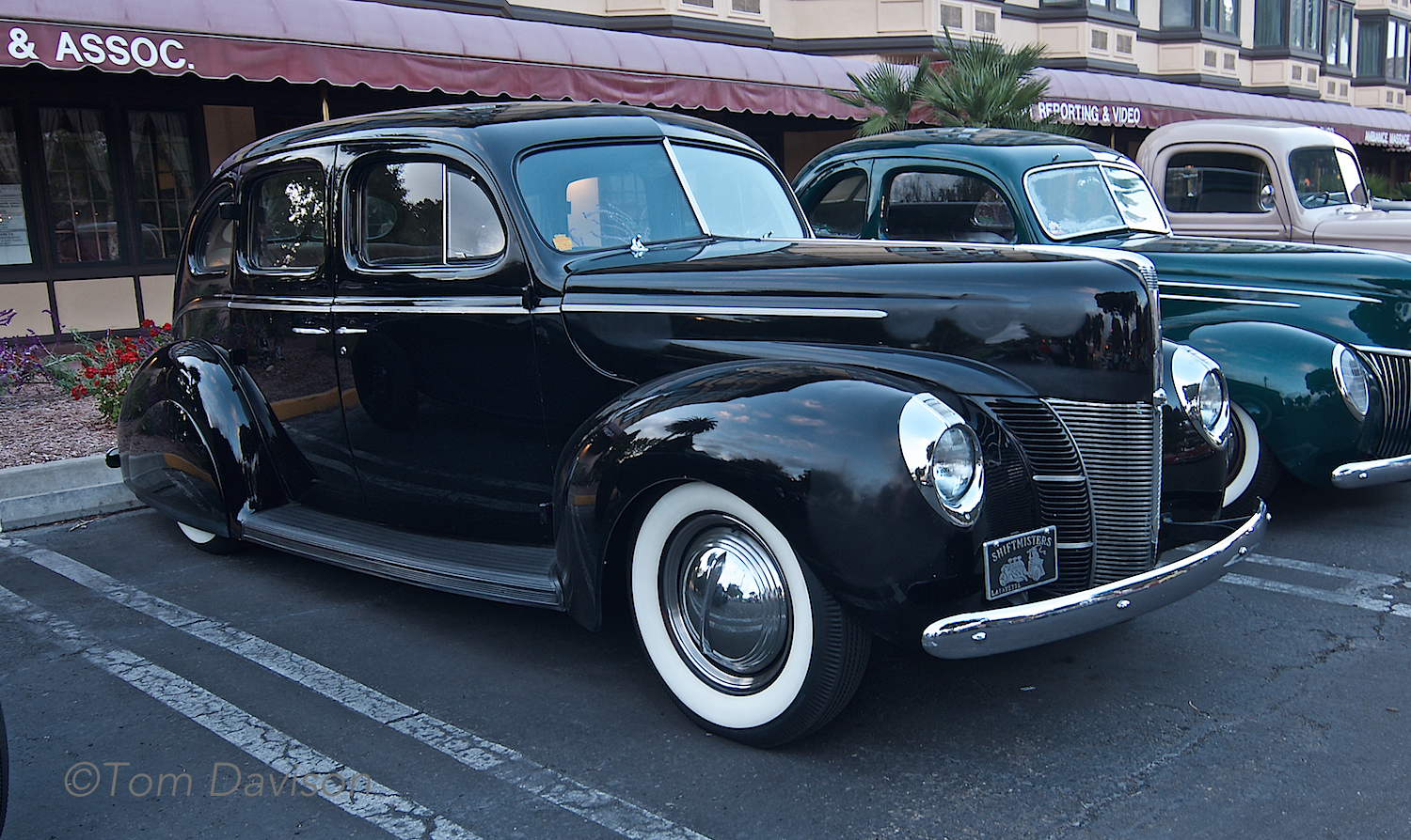 A 1940 Ford (looks like a line-up to me!).