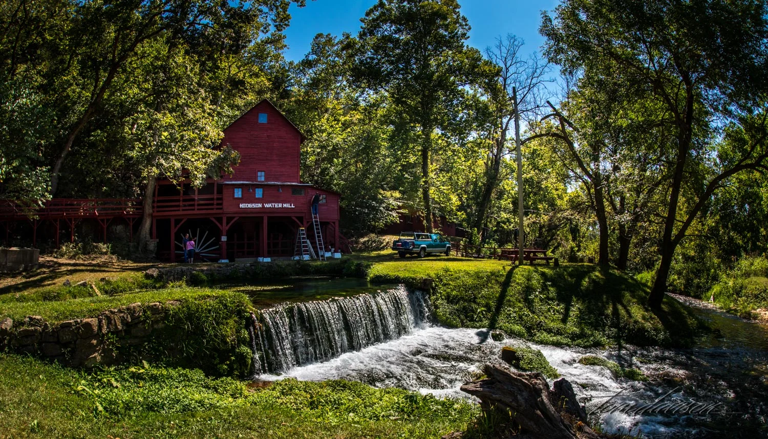 Our second stop was at the Hodgson Mill. Notice the ladder and pick up? Guess what! Closed due to flooding that occurred at Dawt Mill. The gift shop on the second floor was flooded and mill equipment ruined. Hodgson has not been a working mill for some time. The mill has moved into modern facilities in Gainsville and we saw milled grain from the new mill in many grocery stores. But . . . how long are you guys going to be here? This was not the scene I wanted to capture!!!