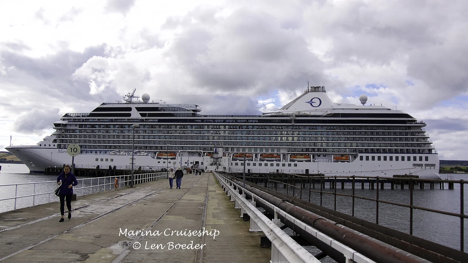 A. Marina Cruiseship 1086.jpg