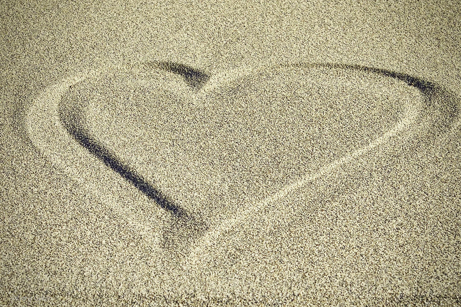 Cory wrote , "Someone left their heart at the top of the dune, lucky me to find it."