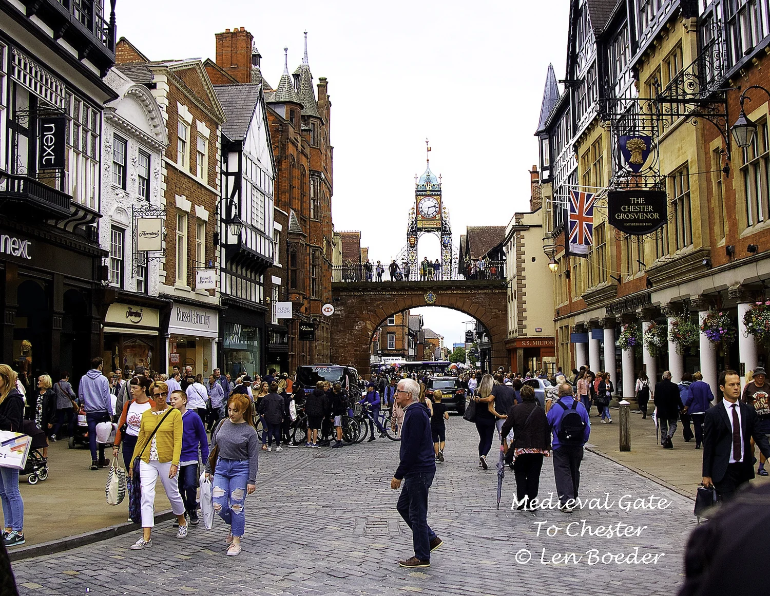 Medieval Gate Chester 1030.jpg