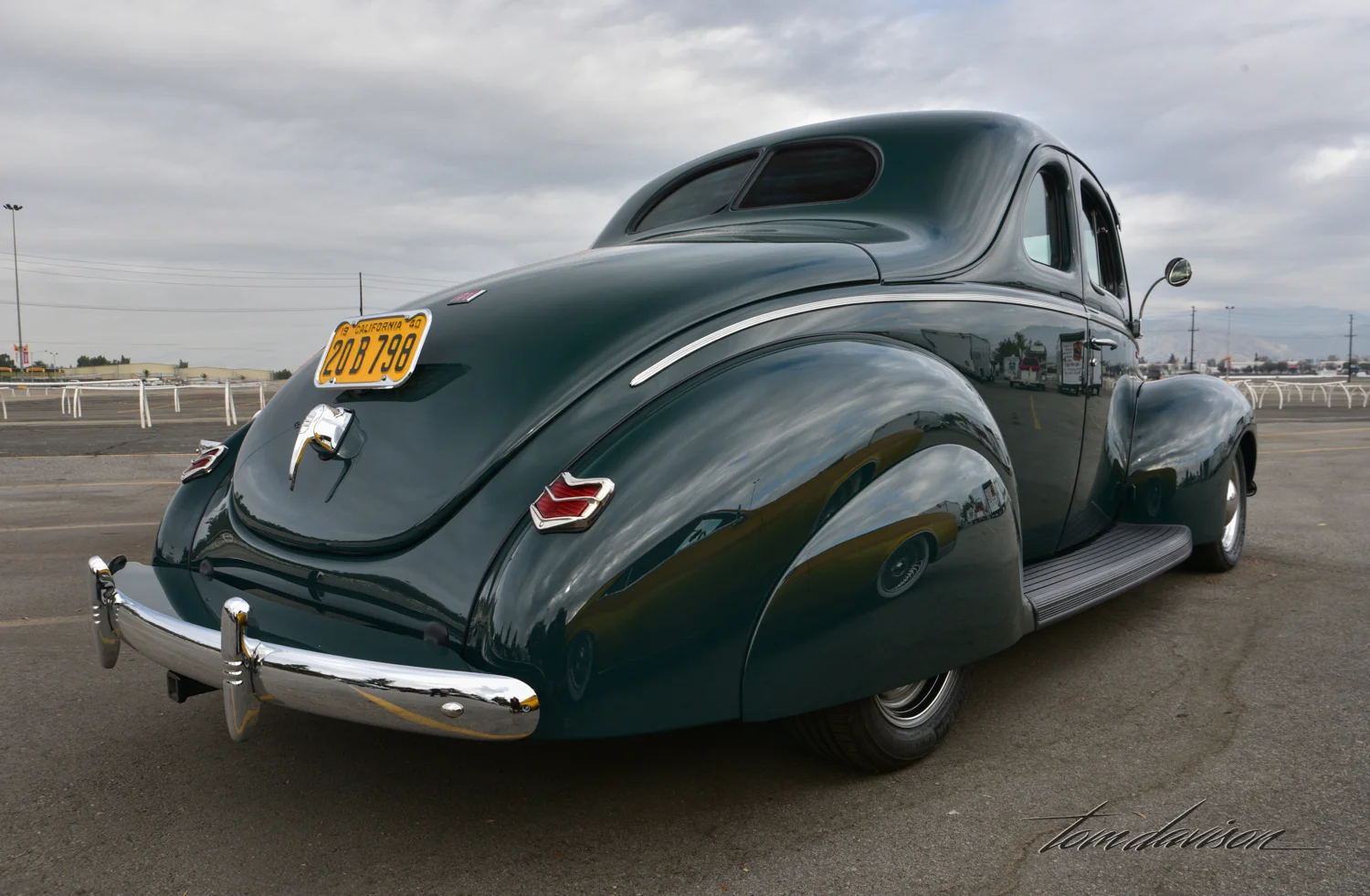 1940 Ford coupe built in early 1940s style.