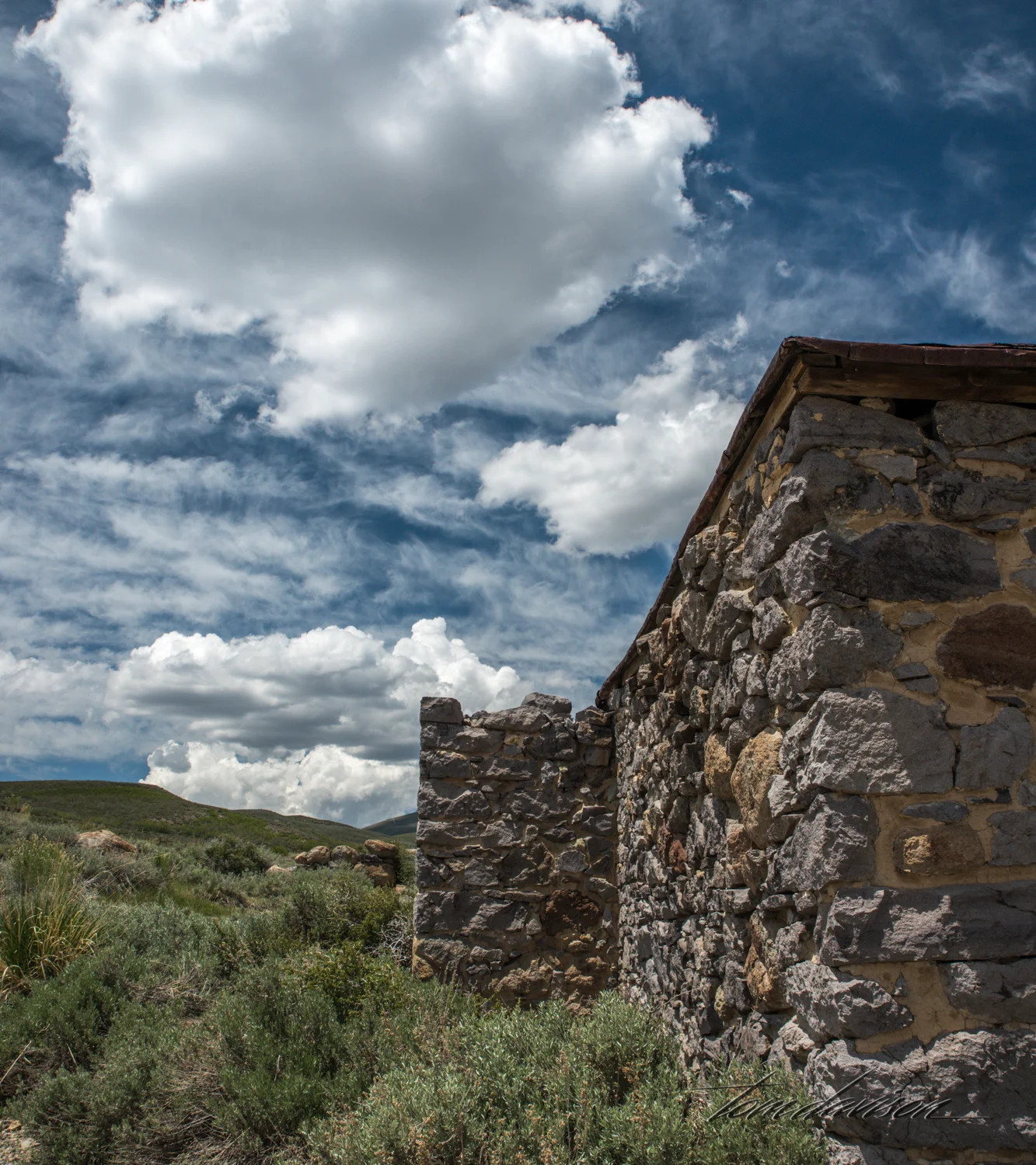 A brick structure proved to be worthy of some photo-exploration.