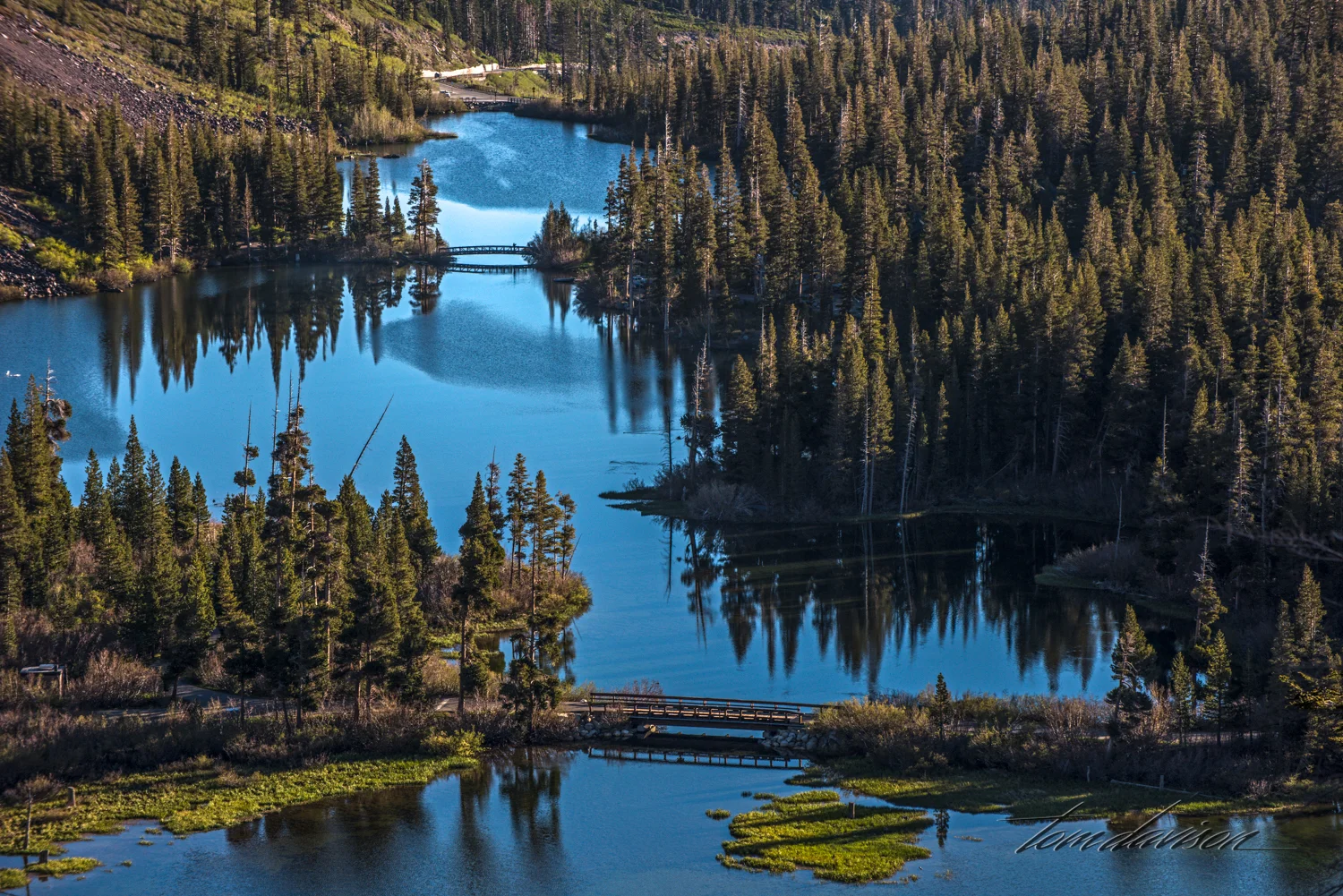 Twin Lakes in Mammoth Lakes recreational area.