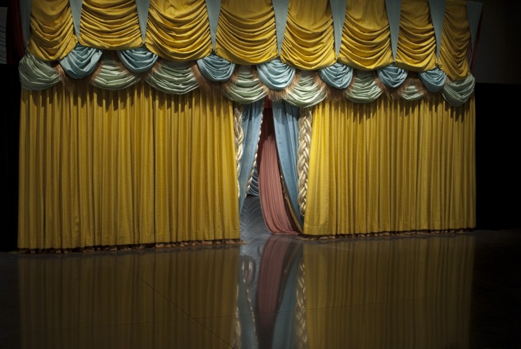 Installation-Views-Laura-Shill-001-746x500.jpg
