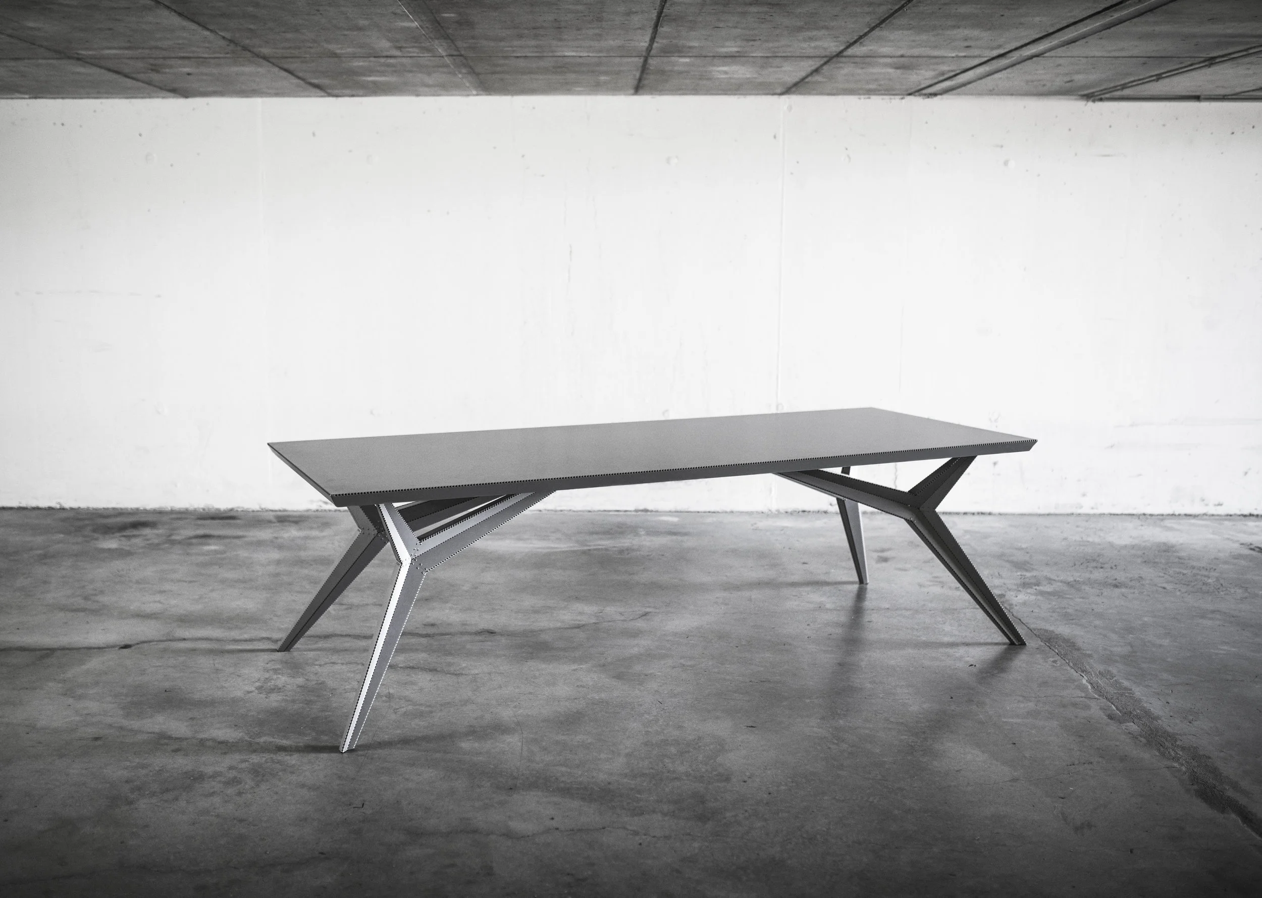 MANUEL MARTE TABLE GREY04.jpg