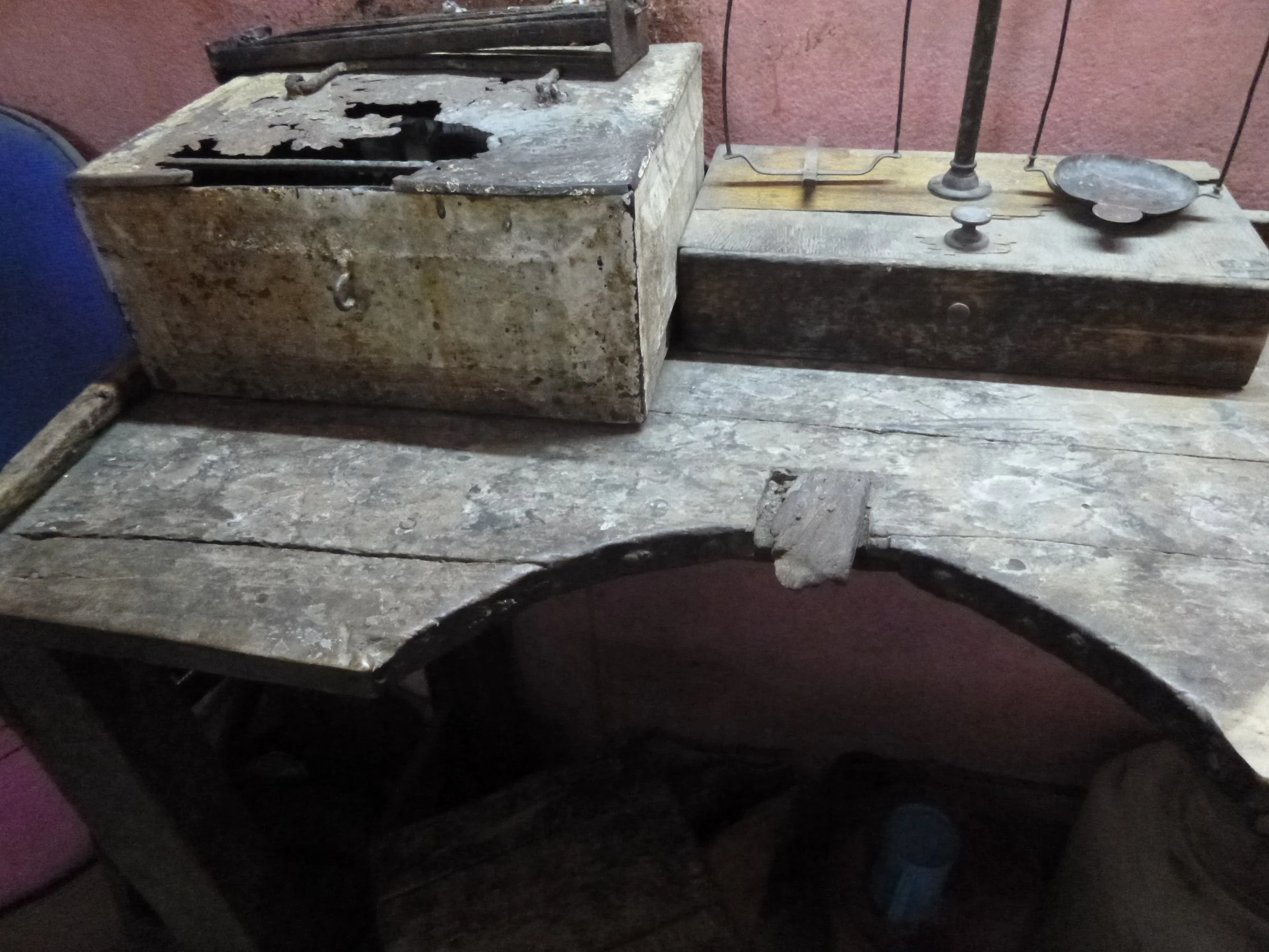 Bench and worn toolbox.JPG