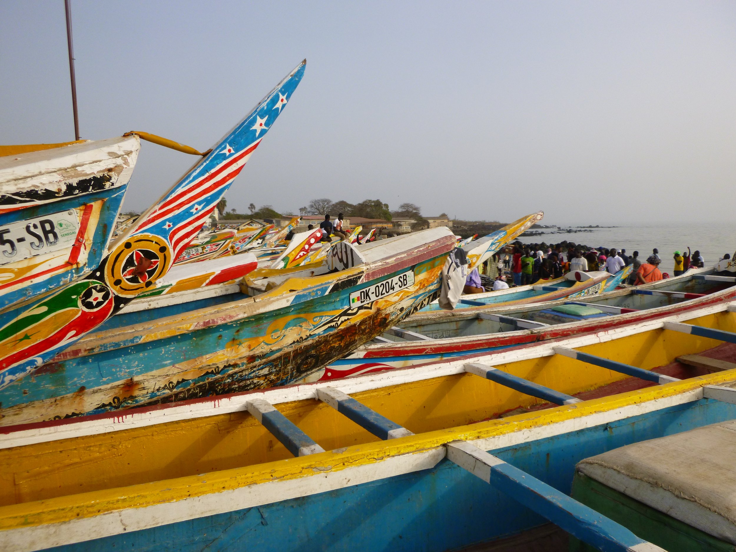 Boats on Soumbedioune beach.JPG
