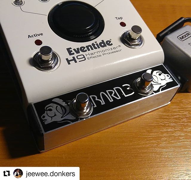 #Repost @jeewee.donkers
・・・
Got myself an early birthday present. What a sublime piece of intelligent craftsmanship! Super switch in a mini housing, and works like a dream. .
.
.
@barn3pedals #OX9 @eventideaudio #H9 #gearnut #guitar #pedal #freak #ge