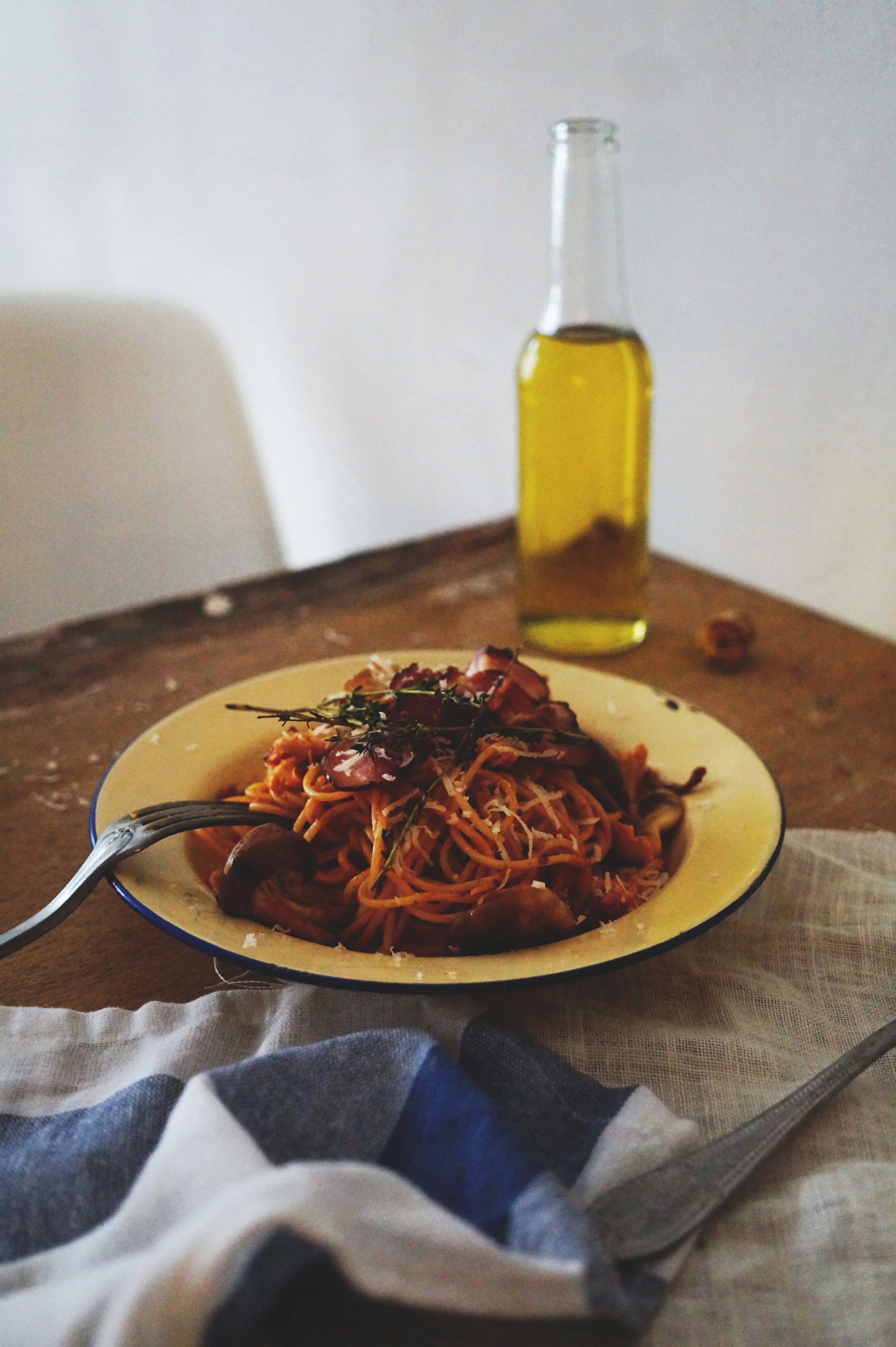 Herfstpasta met paddenstoelen, kip & pancetta