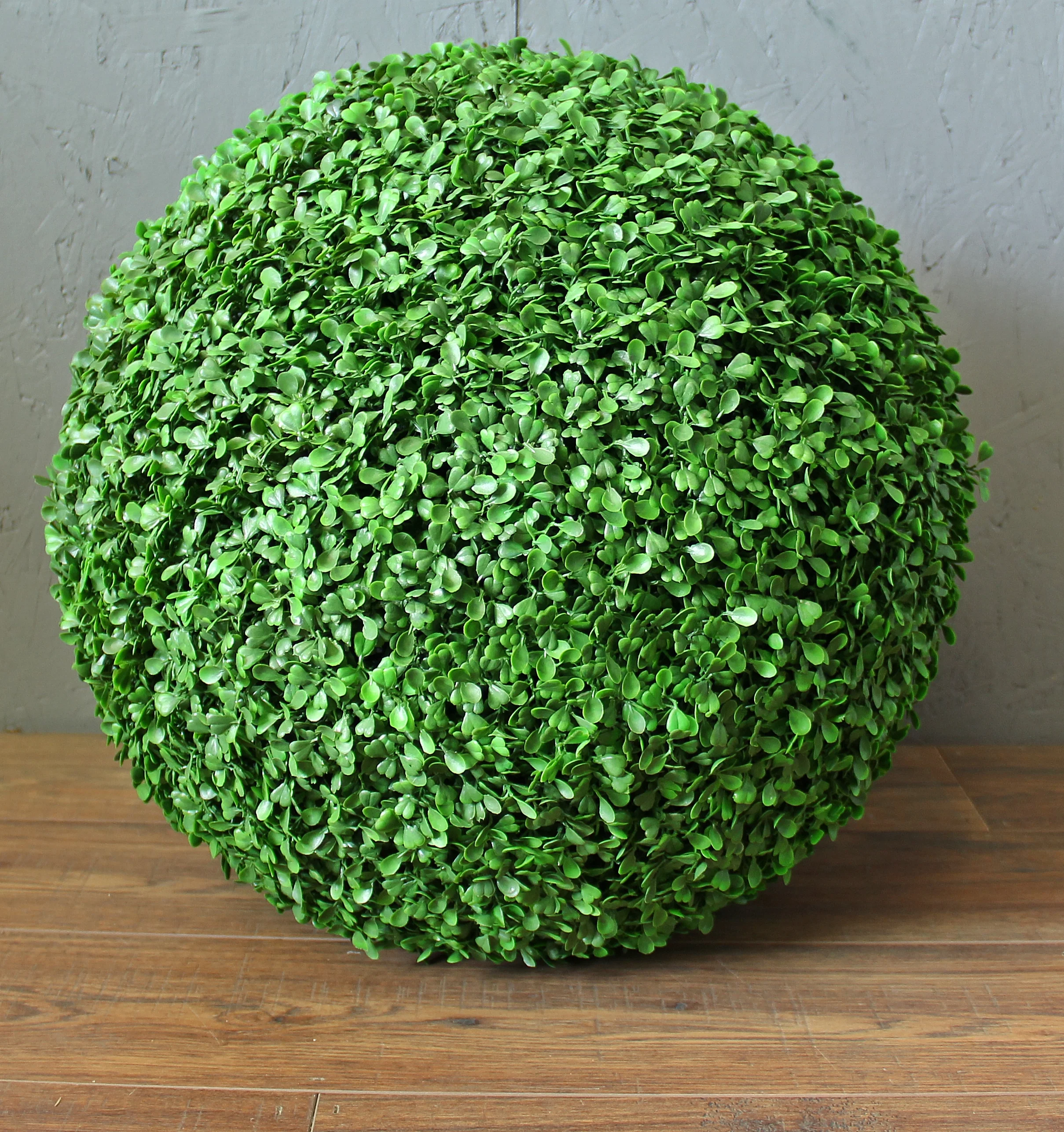 19in lght grn ball.JPG