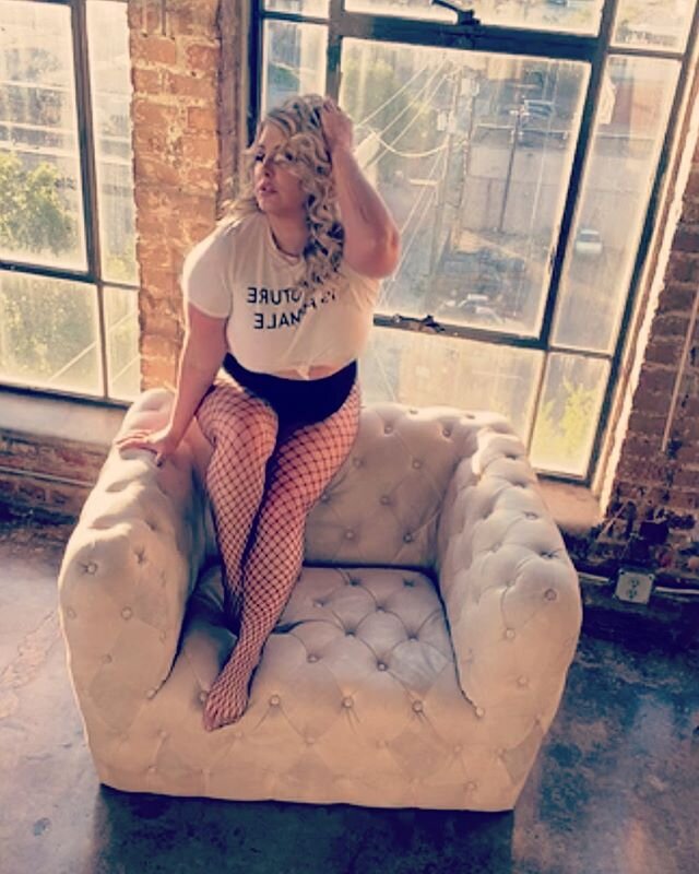 Ok.. anyone know where I can find a chair like this? It’s happening when we can get back to shooting #webcamsession