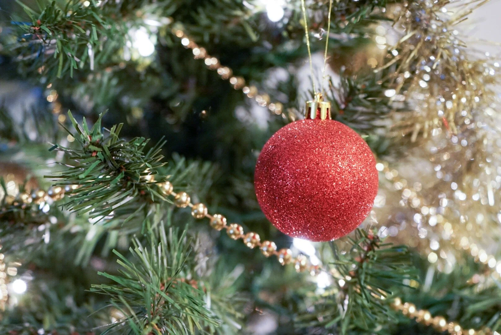 10 Must Have Christmas Songs for your Party Playlist