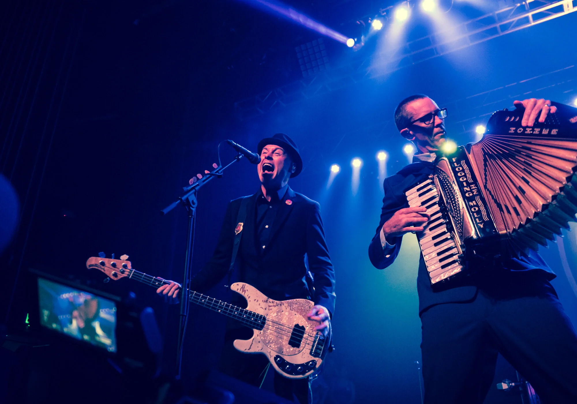 FLOGGING MOLLY