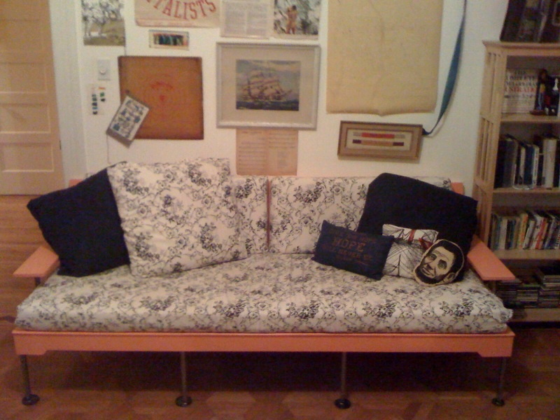 sofa2.jpg