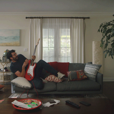 SOFA_CS_11c_Guitar_BOOM_Corner_CC04.gif