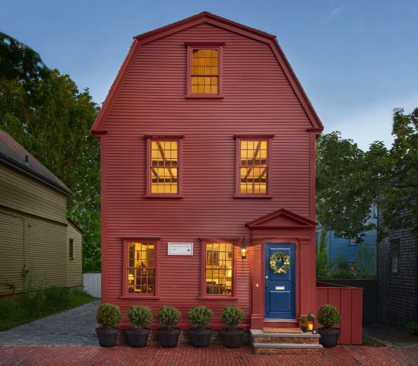 This is the Dayton James house, built in 1758. It's painted a colonial red with the siding, trim and casings the same color, typical of that era. Doris Duke chose the colors of all the homes herself.