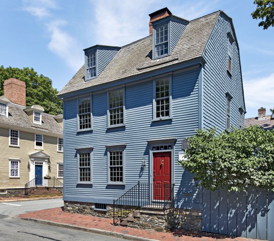 The Solomon Townsend home circa 1728. Again classic colors here with the colonial blue and red door.
