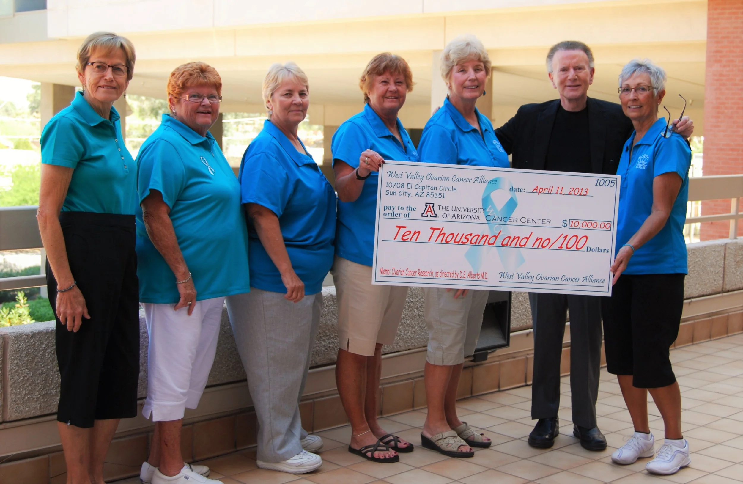 Teal golf 2014presentation to Dr. Alberts #_532.jpg