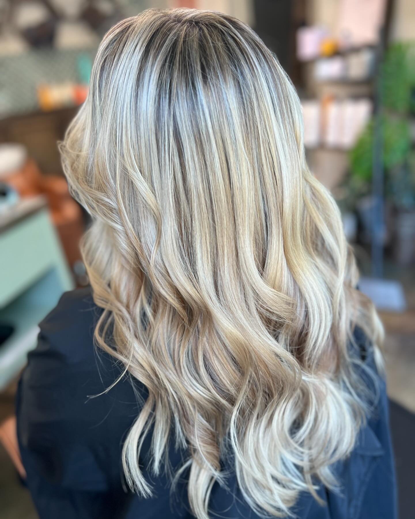 the seasons of maureen ::
We have been many colors, but since last fall we&rsquo;ve been on the trajectory towards a lived in blonde :: however we were coming from COPPER 🔸🔸🔸

Needless to say, when you&rsquo;re patient and consistent we will arriv