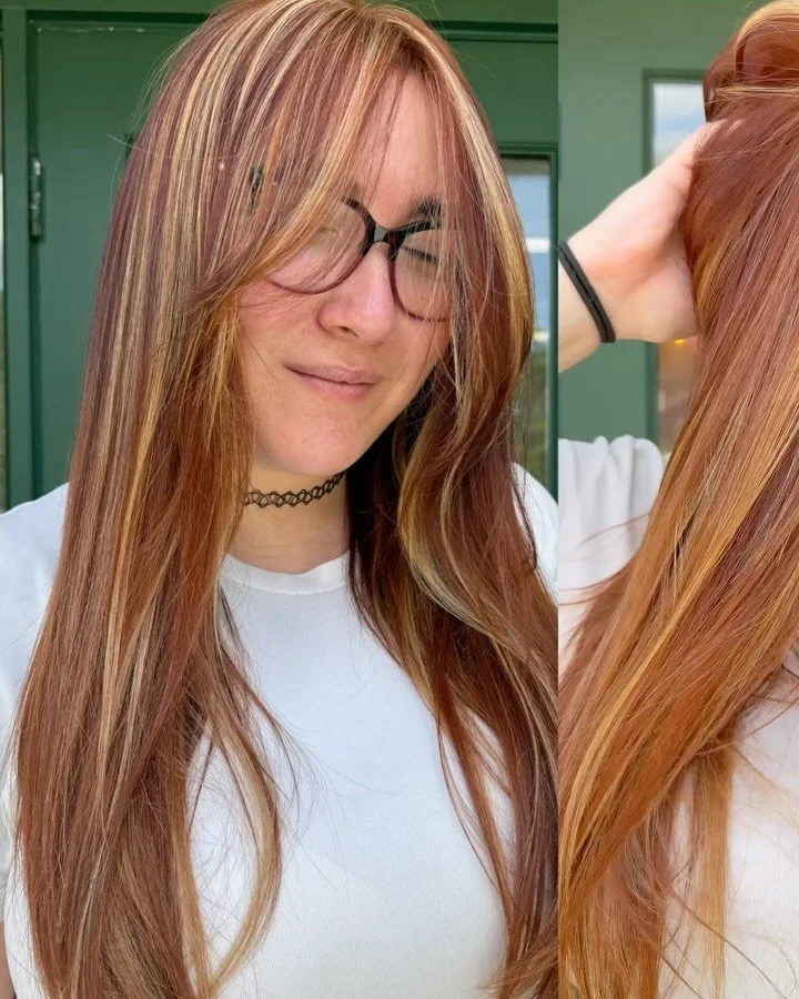 Love a summer refresh 🌝

Full global color using @evopro hueverse 7.43 + 7.44
This beauty wanted some ribbons of blonde :: bottle blonde as the paint + @k18hair 

i&rsquo;m still shook over at the length that she has 🌼

I have a couple last-minute 