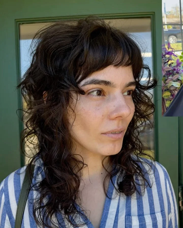 custom curly cut looking so cutie ➰🧚

styled using @dysonhairpro +
@backofbottle free reign + plenti-full styling spray 

#venus #curly #razorhaircut #curlyhairstyles #michiganhairstylist