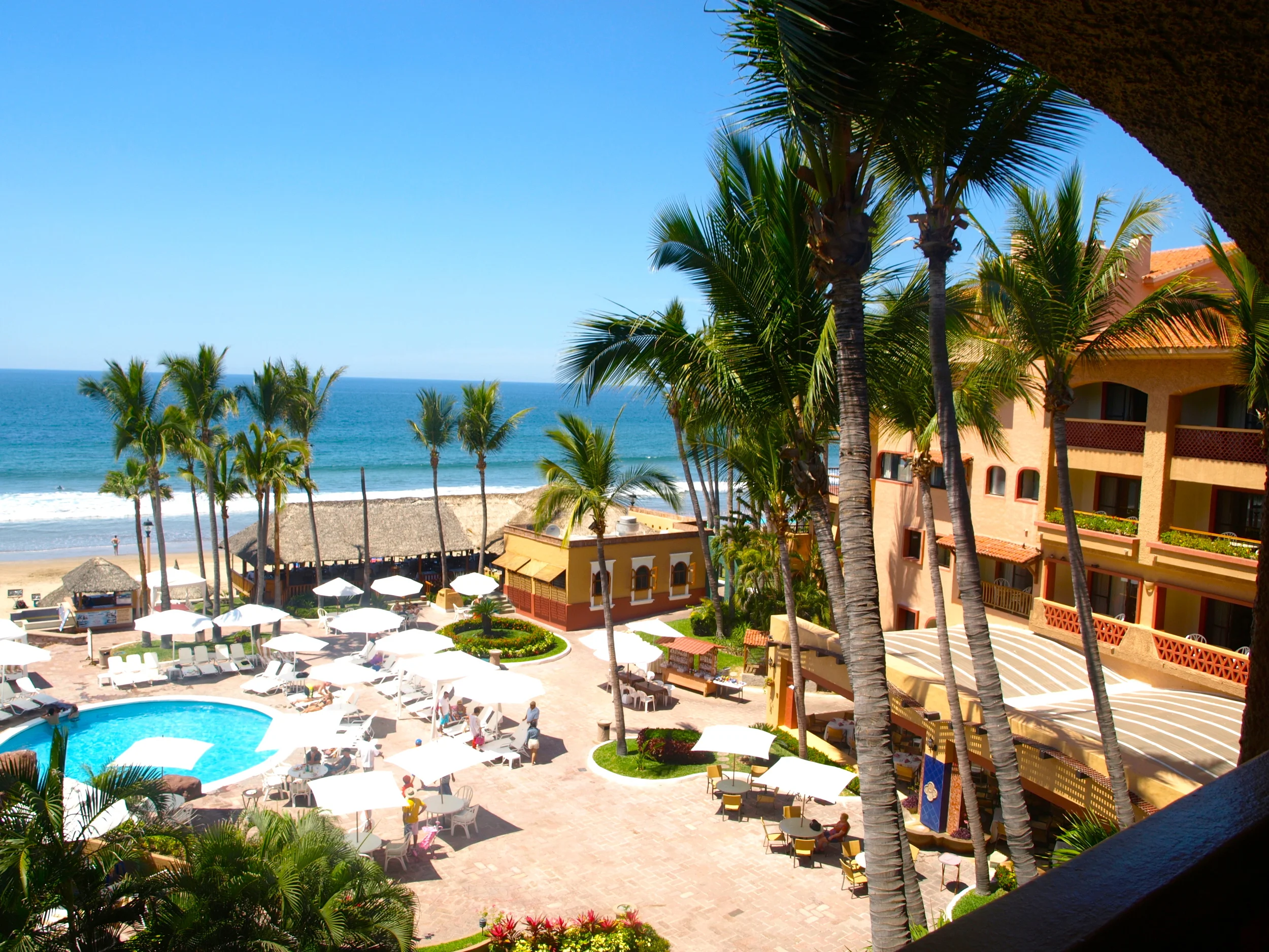     Pueblo Bonito Mazatlán     —  Just steps away from the Golden Zone beach front, tucked slightly away from the rest of the hotels along that stretch is the original Pueblo Bonito. We sat on the beach for happy hour. Sipped icy salted margaritas fr