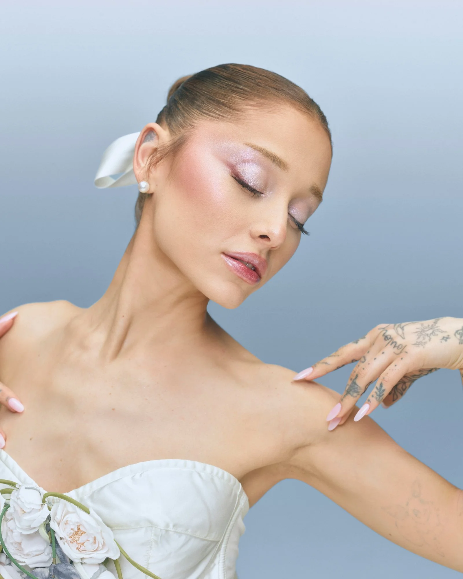 REM Beauty by Ariana Grande