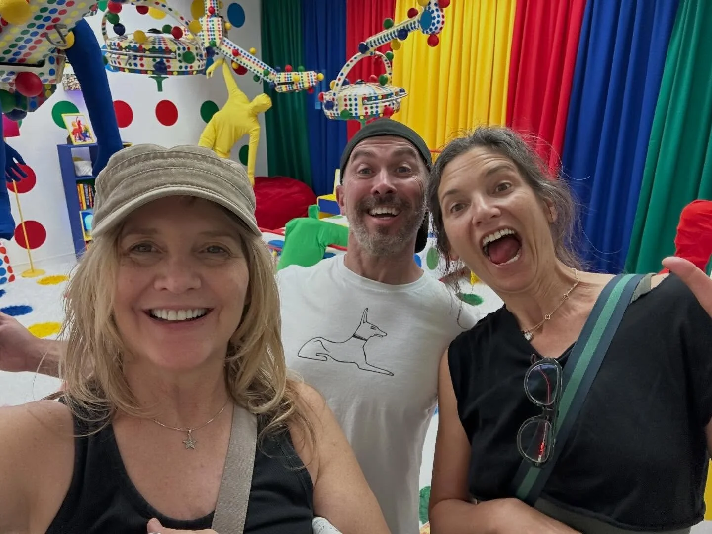 Loved the @hospital.of.emotions in LA! Such talented artists. I hope it becomes a yearly thing. #hospitalofemotions  @prettysexyhag @mattharringtoncomedy