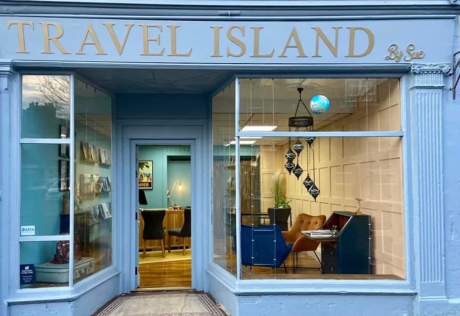 Grateful to have stumbled upon Sue Dalrymple&rsquo;s boutique travel agency @travel_islandbysue in Burntisland, Scotland. Her expertise and charming high street location made complex travel planning an absolute delight. #localgem #travelagent #indieb