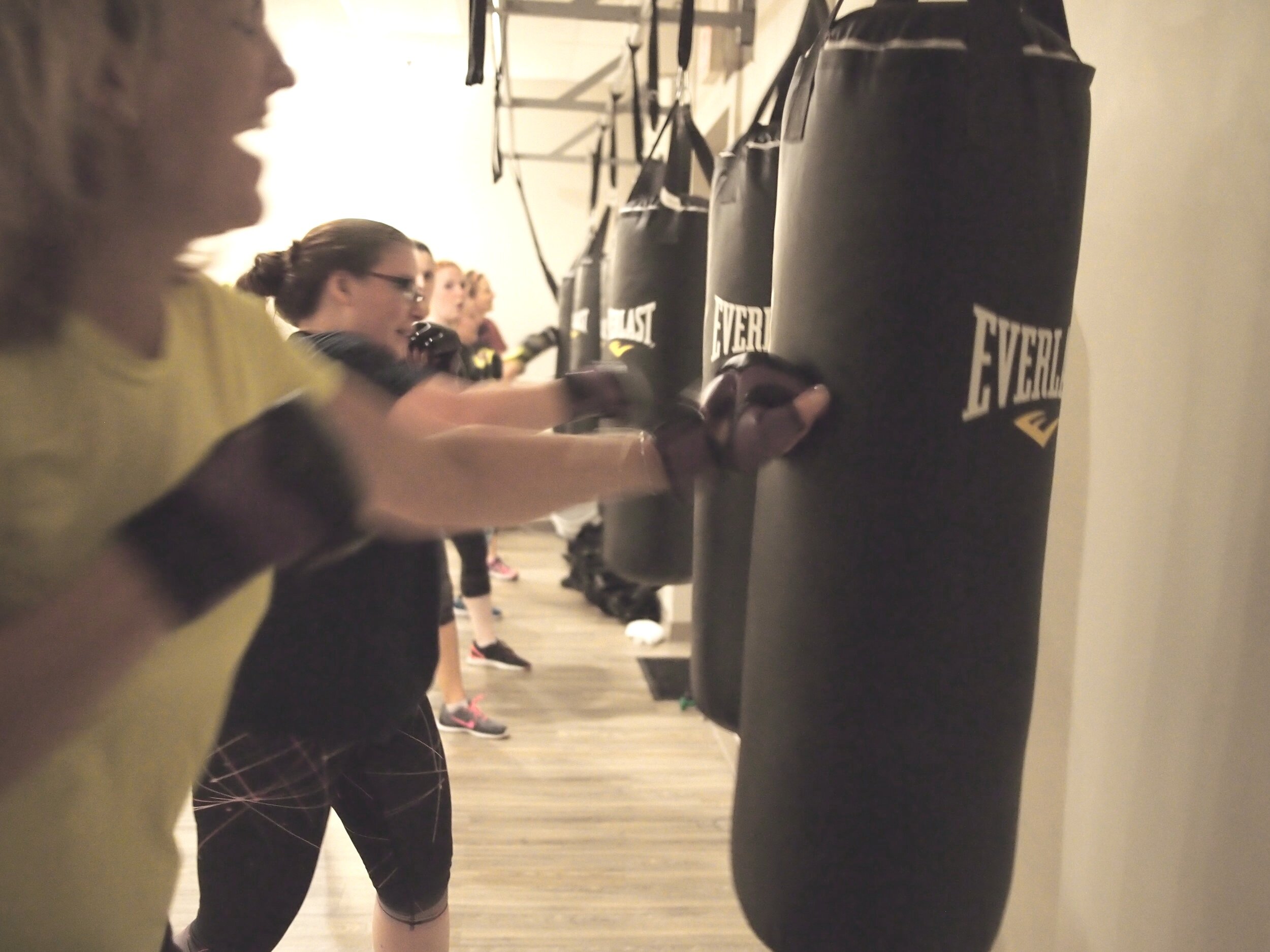 boxing near me, boxing instruction near me, private boxing lessons near me, kickboxing near me, community center, gym near me, group fitness classes, workout near me, spin near me, cycle near me