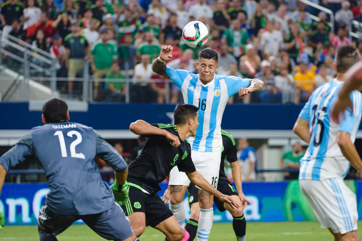 Mexico-vs-Argentina-CarlosBarron-41.jpg