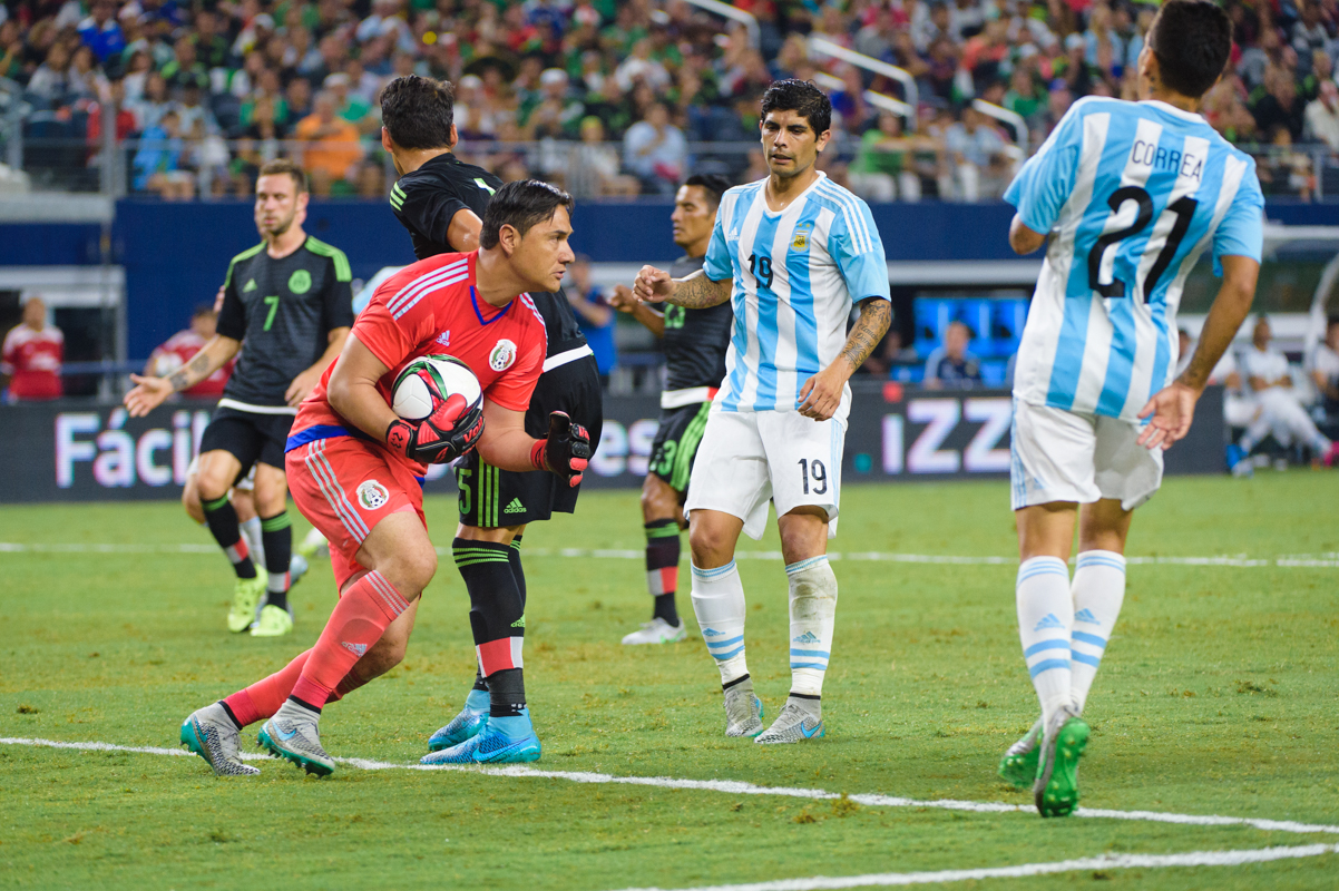 Mexico-vs-Argentina-CarlosBarron-76.jpg