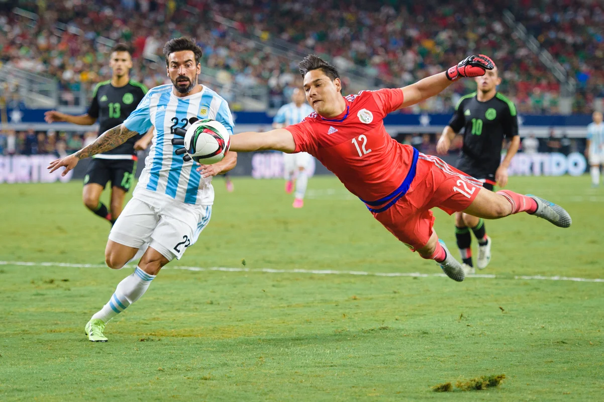 Mexico-vs-Argentina-CarlosBarron-100.jpg