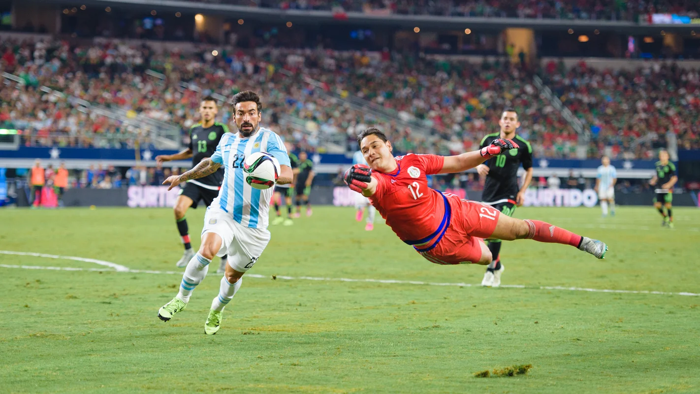Mexico-vs-Argentina-CarlosBarron-101.jpg