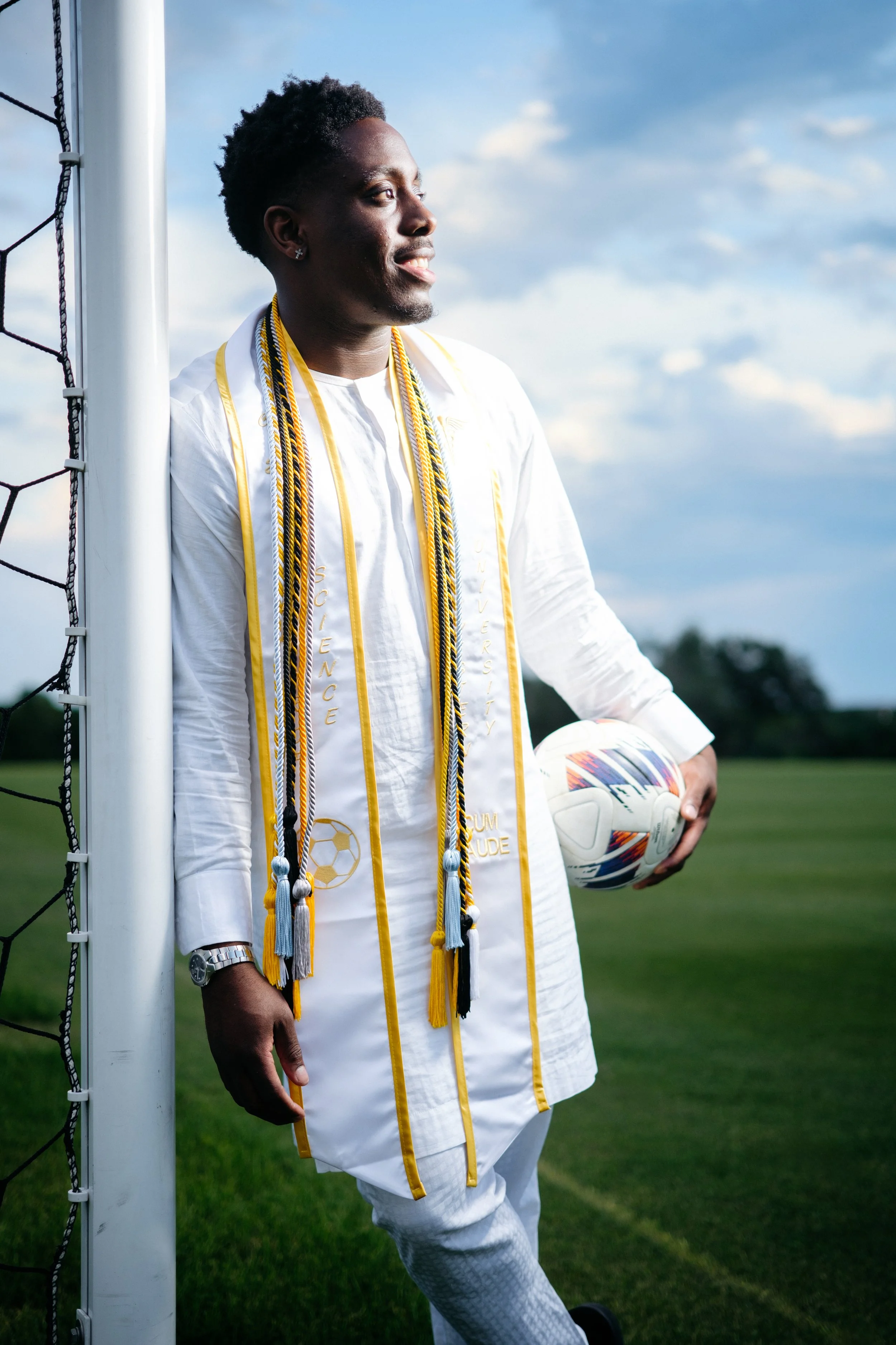 20240510_Mofe-Ariyo-Senior-Portraits_CB046698.jpg