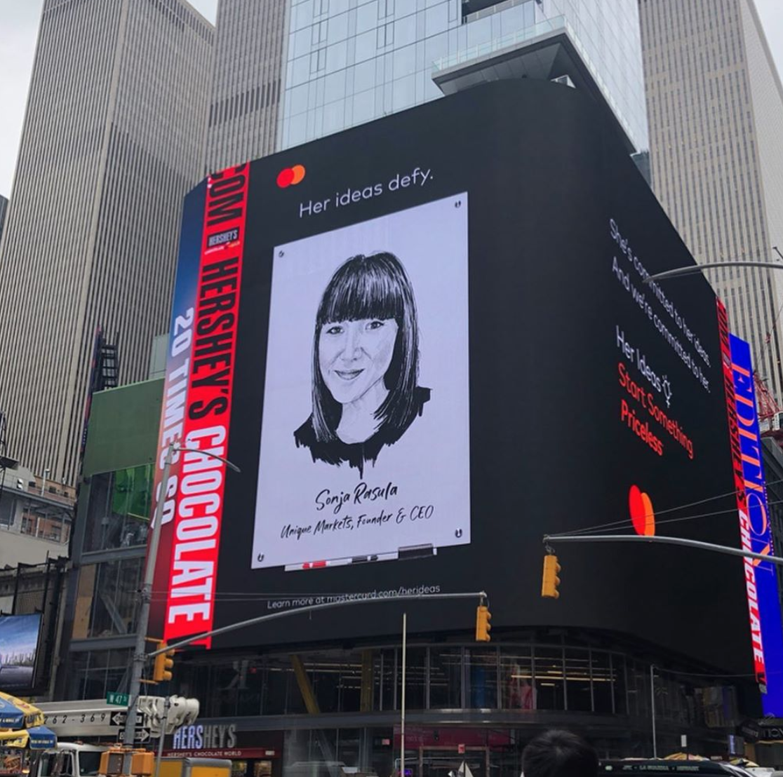 Sonja in Times Square